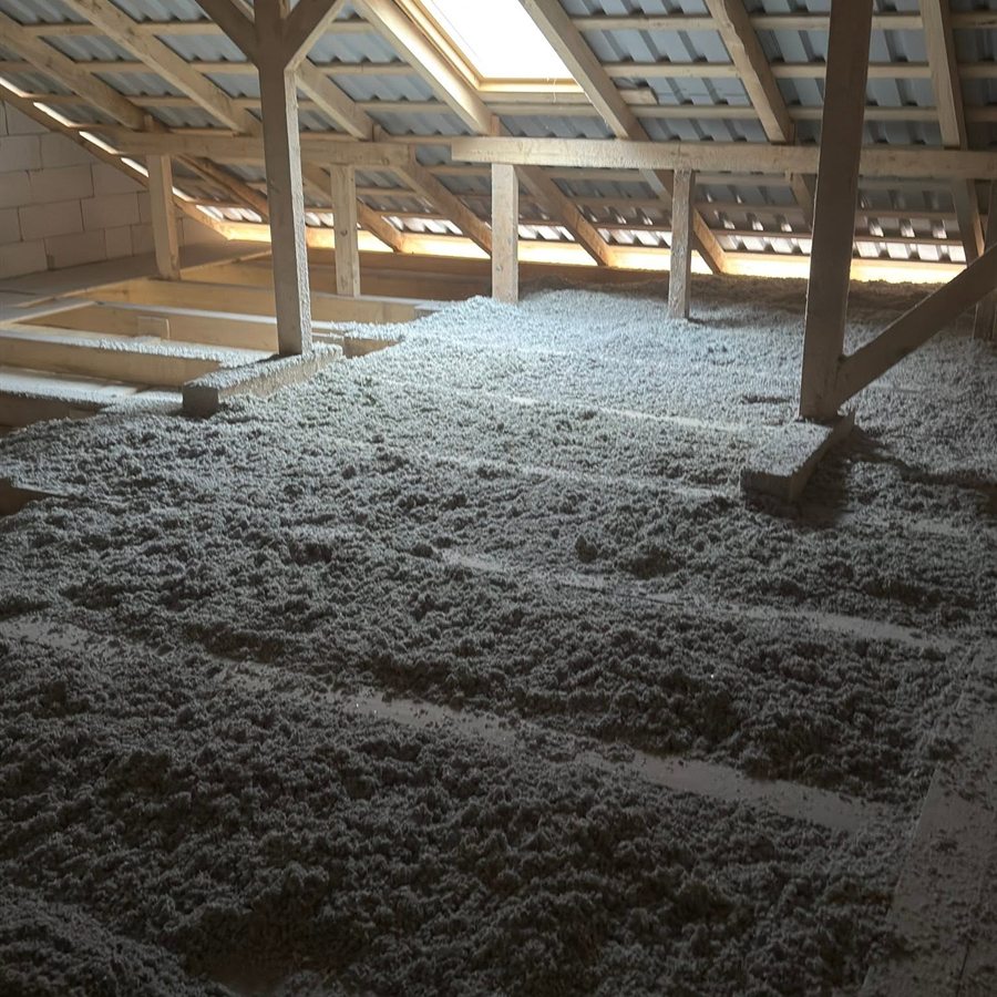 Casă nZEB izolată cu fibre de celuloză, lucrare EcoPlus